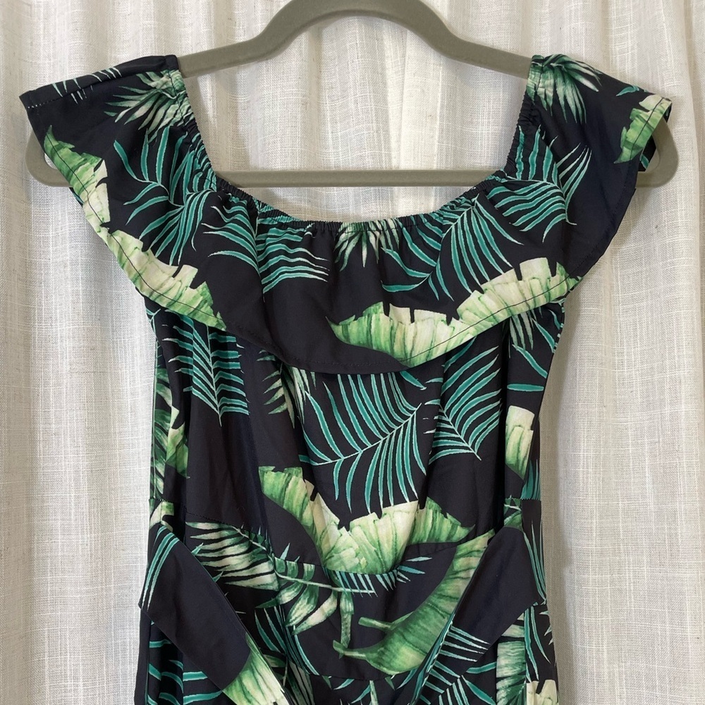 Chicme Jungle print jumper one piece size medium